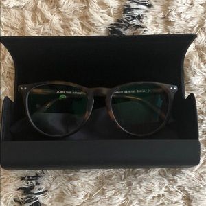 MVMT Blue-light glasses